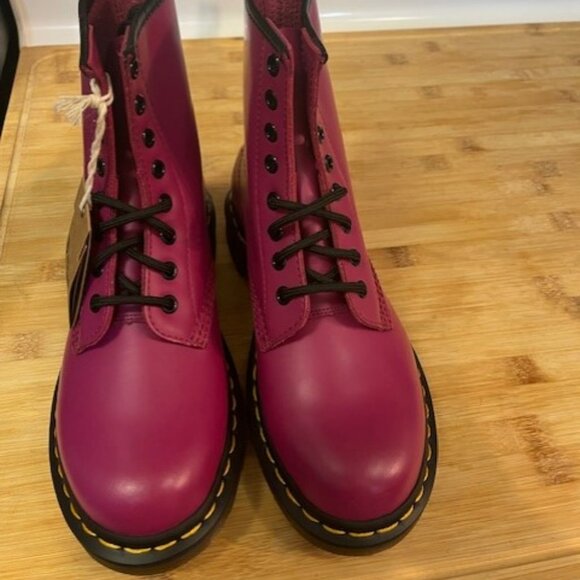 Dr. Marten Hot Pink 1460 SMOOTH LEATHER LACE UP BOOTS - RARE - Picture 5 of 16